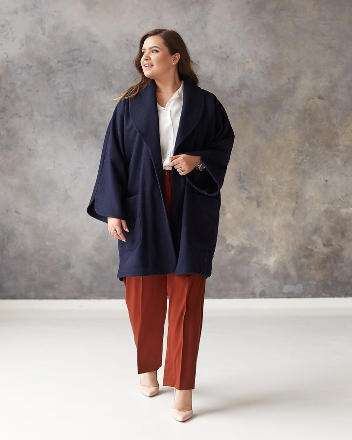 Женское пальто-кимоно укороченное. Фото 4